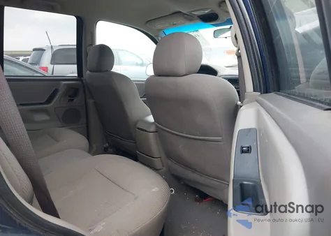 2004 Jeep Grand Cherokee Laredo z USA, uszkodzony, nr VIN 1J4GW48S74C107619